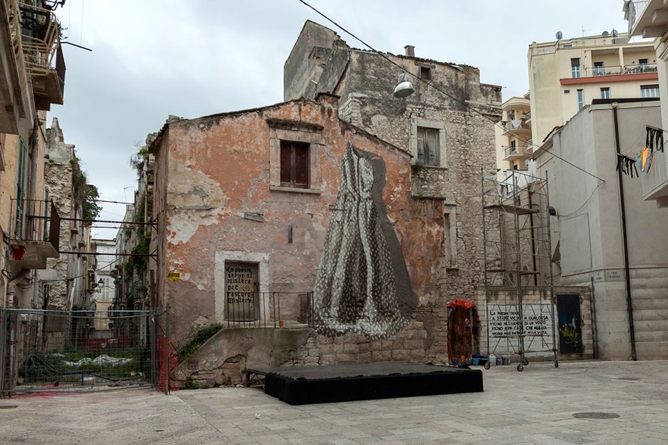 Hyuro "Abandonment" New mural in Corato, Italy